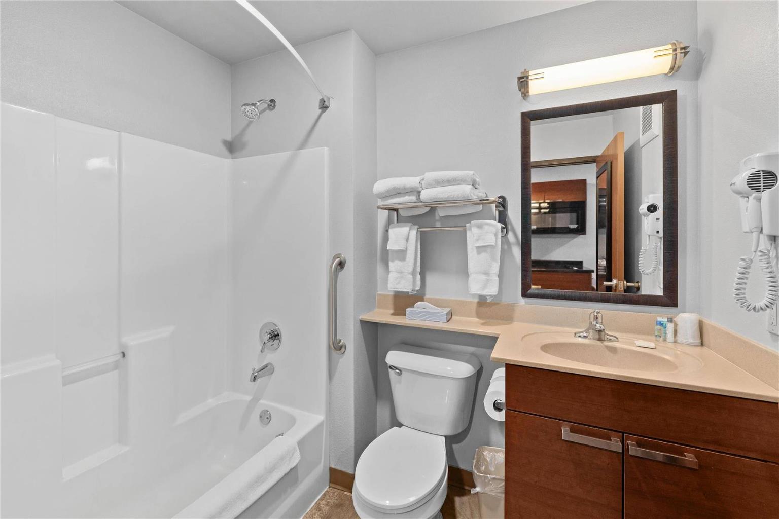 MainStay Suites Spokane Valley - photo 11