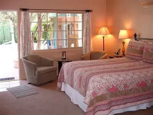 Coyote Inn 21 and Over a Town and Desert Boutique Hotel - photo 25