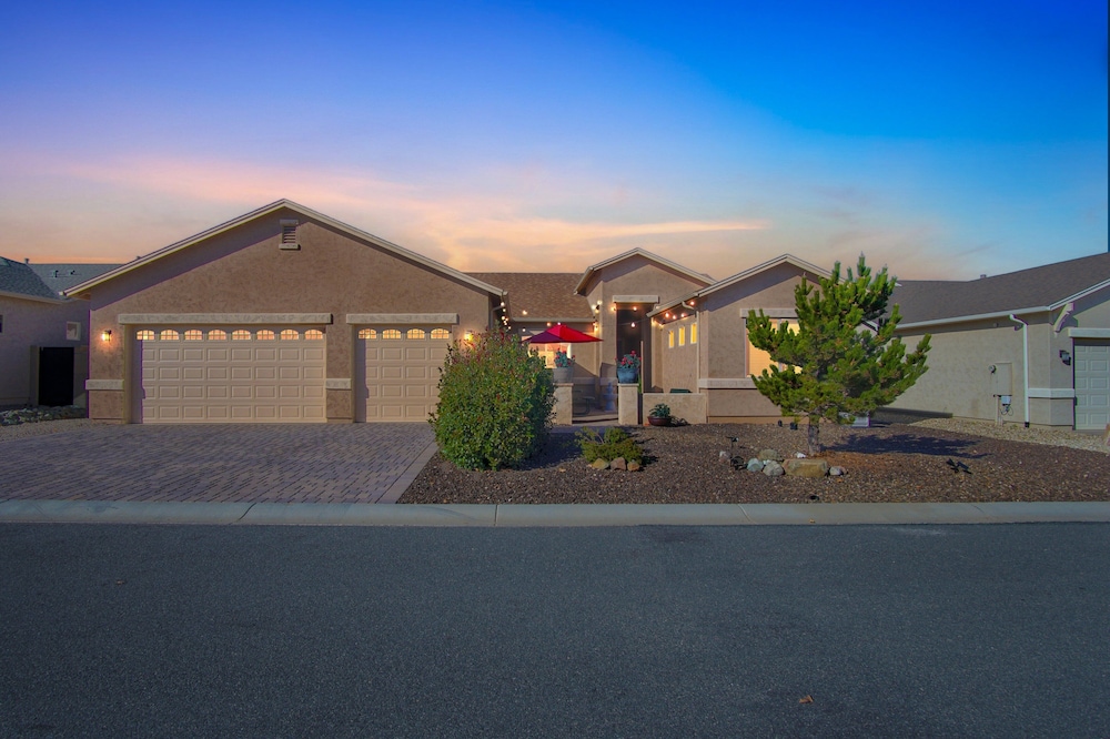 New Cozy Prescott Valley Home Near Trails And Lakes 22326708 — Prescott Valley