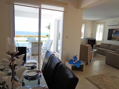 Latchi Riviera Beach Villa No.2