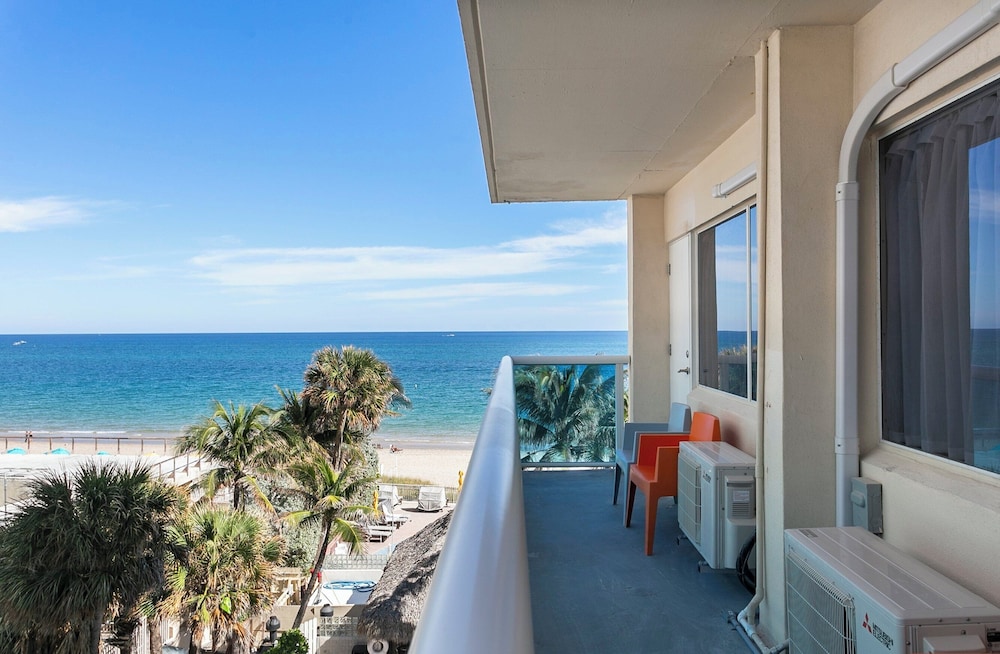 Ocean Sky Hotel and Resort - photo 41