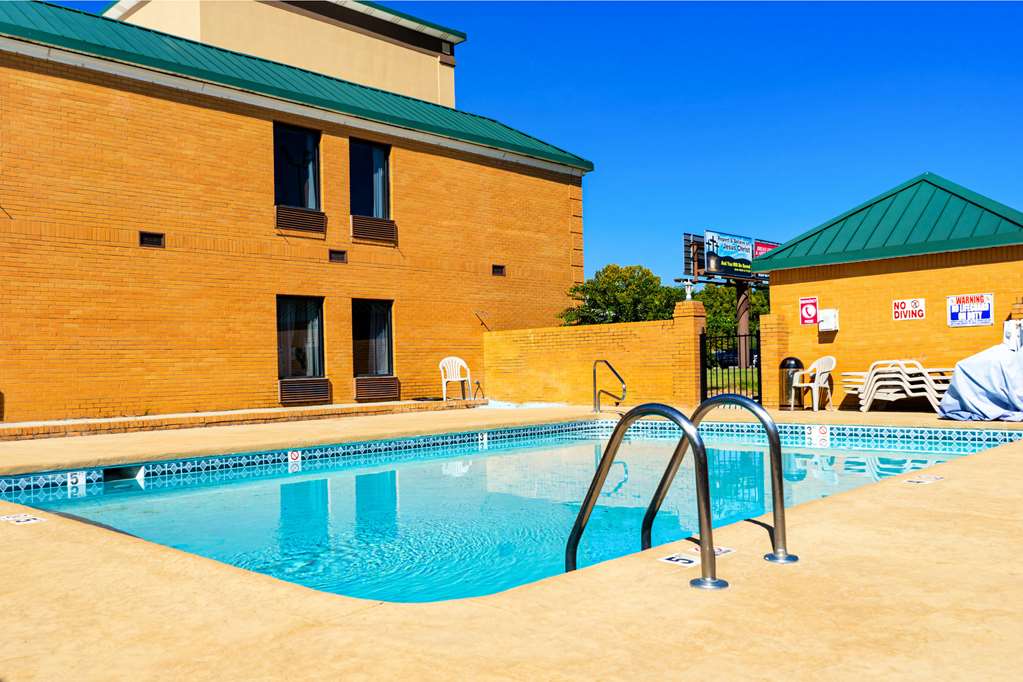 Quality Inn Whiteville North - photo 18