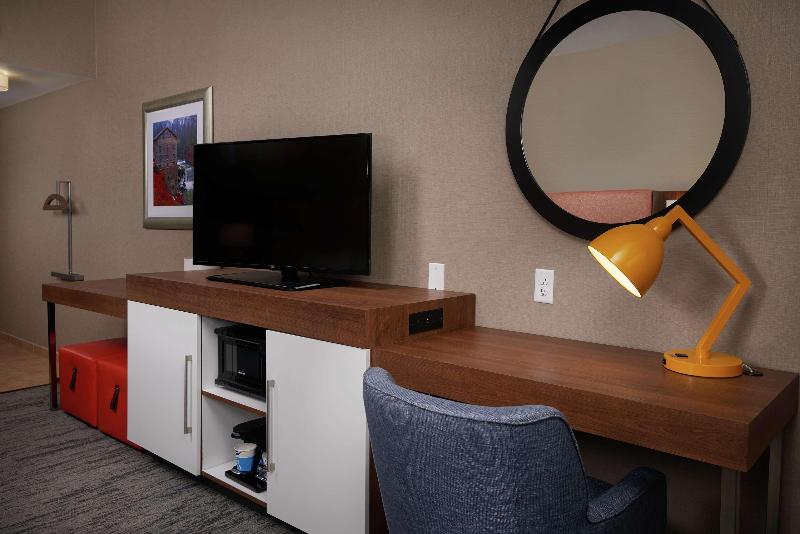 Hampton Inn by Hilton Youngstown West I 80 - photo 43