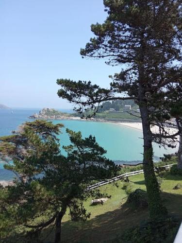 Evasion aux Caraïbes Bretonnes Votre havre de paix à Perros Guirec in Perros-Guirec, France