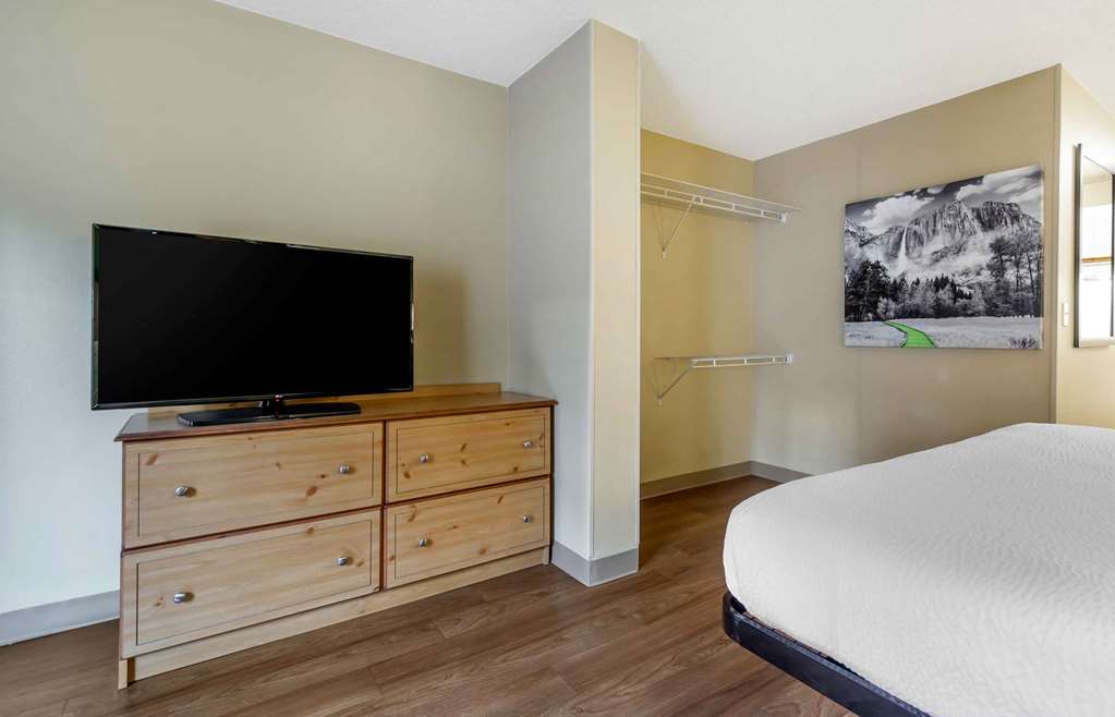Extended Stay America Suites Seattle Bellevue Factoria - photo 26