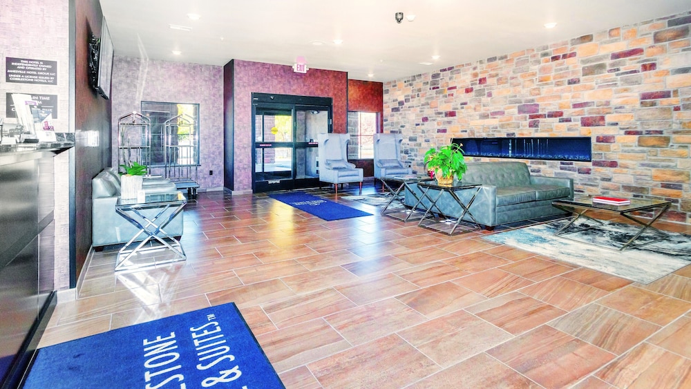 Cobblestone Hotel and Suites Janesville - photo 7