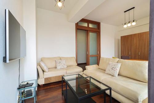 Modern Vake Retreat By Wehost