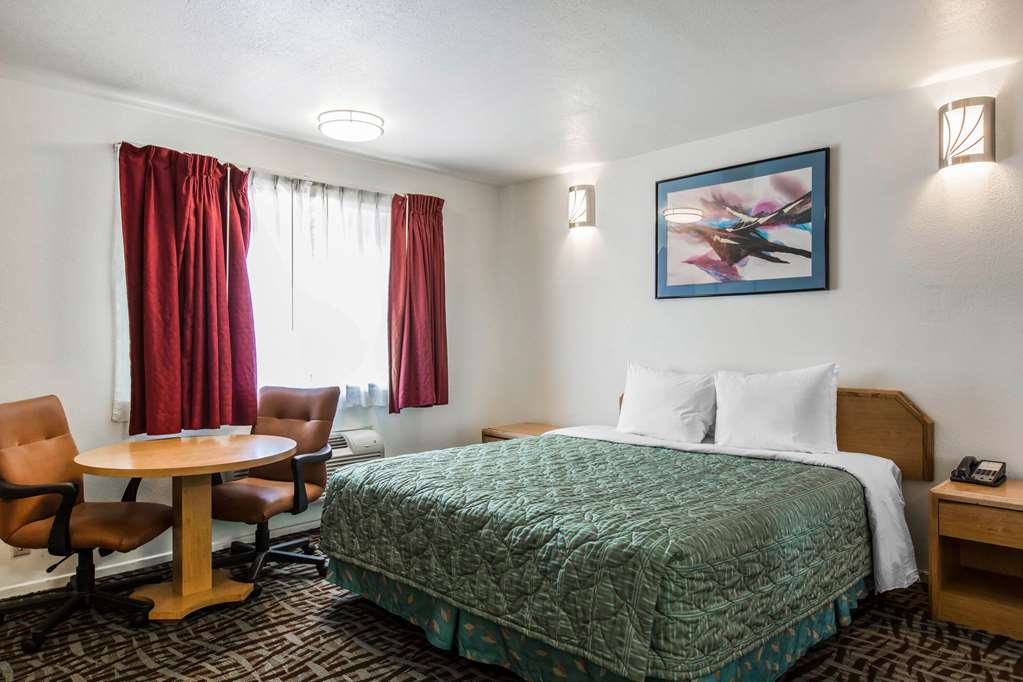 Rodeway Inn Beaumont 1 10 - photo 20