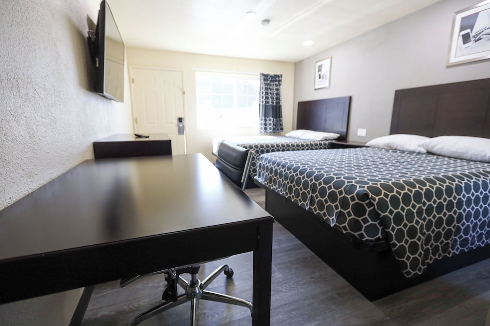 Sky Riders Motel - photo 12