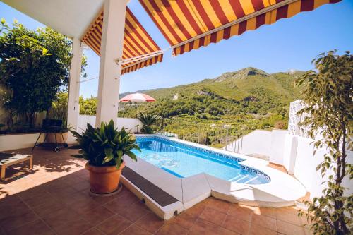 Apartamento casa con piscina privada — 4-Star Luxury Hotel in Ojen, Spain