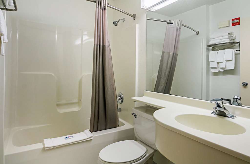 Motel 6 Sycamore IL - photo 16