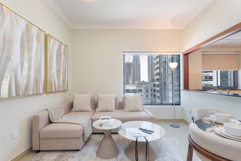Free housekeeping visits during your stay StayShort 1 Bedroom Apartment in the Heart of Dubai Marina — 4-Star Luxury Hotel in Dubai, United Arab Emirates