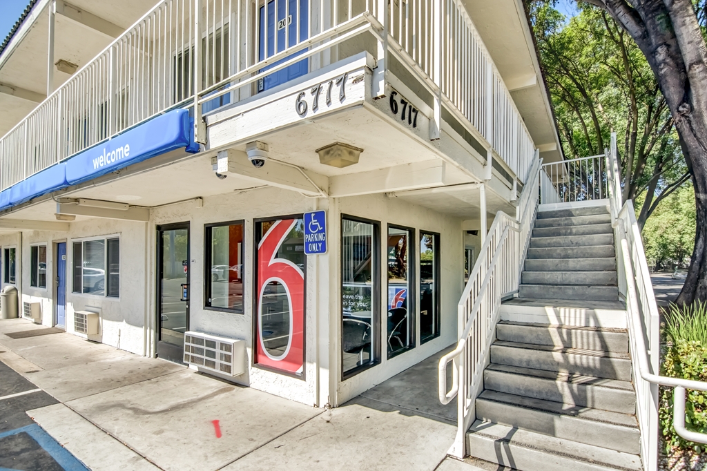 Motel 6 Stockton CA North - photo 6