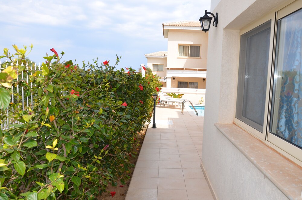 Anthorina Villa 3