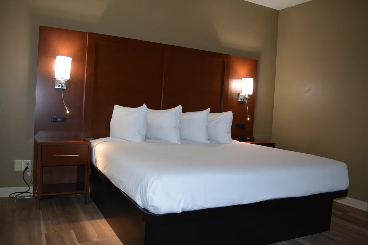 Wingate By Wyndham College Station South - photo 12
