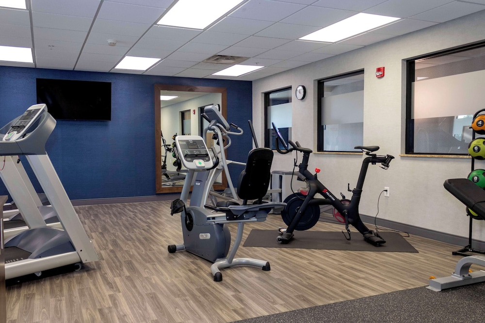 Hampton Inn & Suites Riverton - photo 49