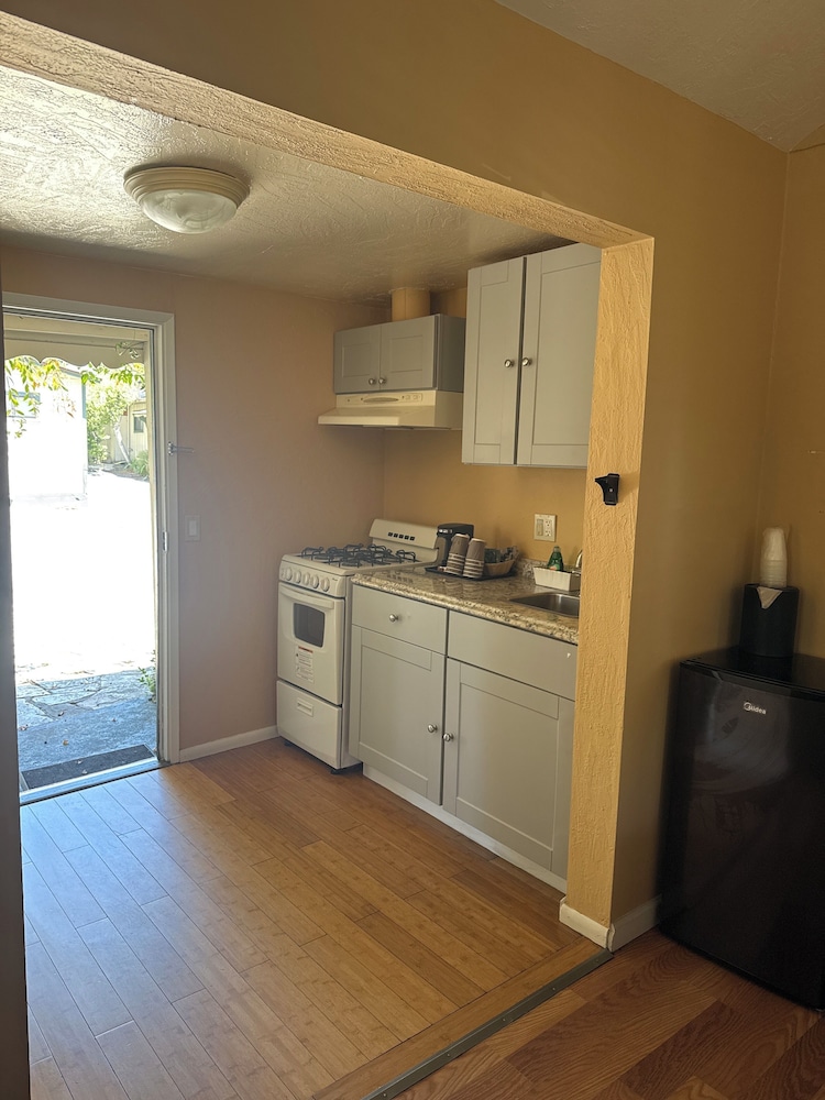 Carmel Resort Inn - photo 65