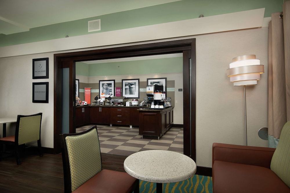 Hampton Inn Hanover - photo 21