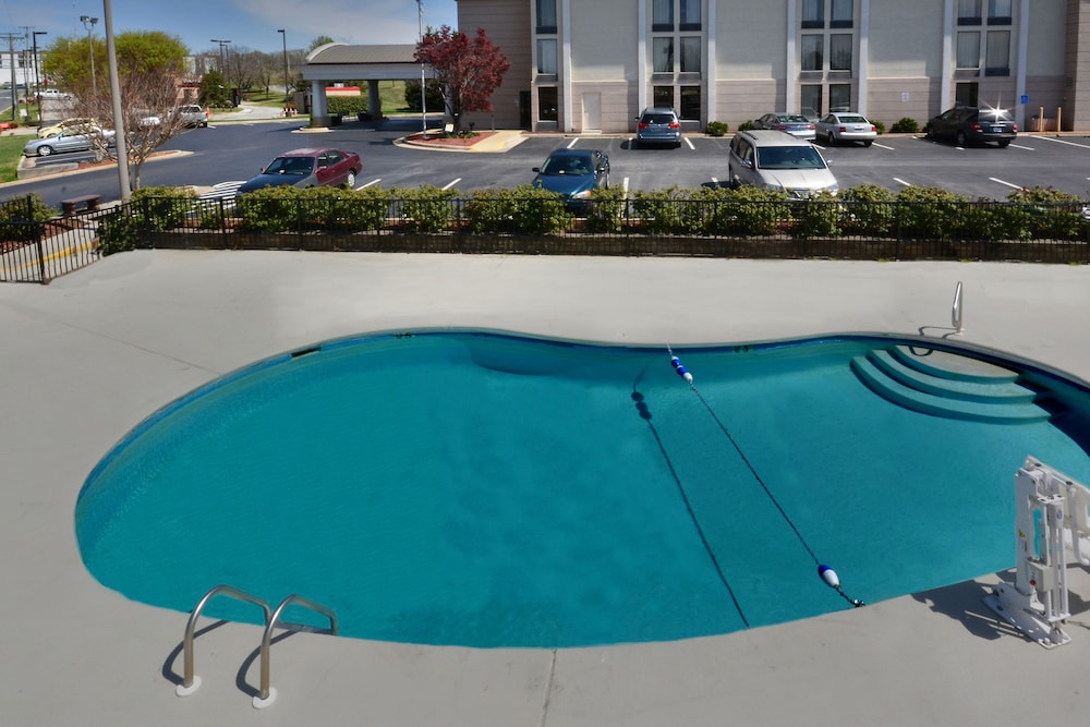 Holiday Inn Express Lynchburg by IHG - photo 21