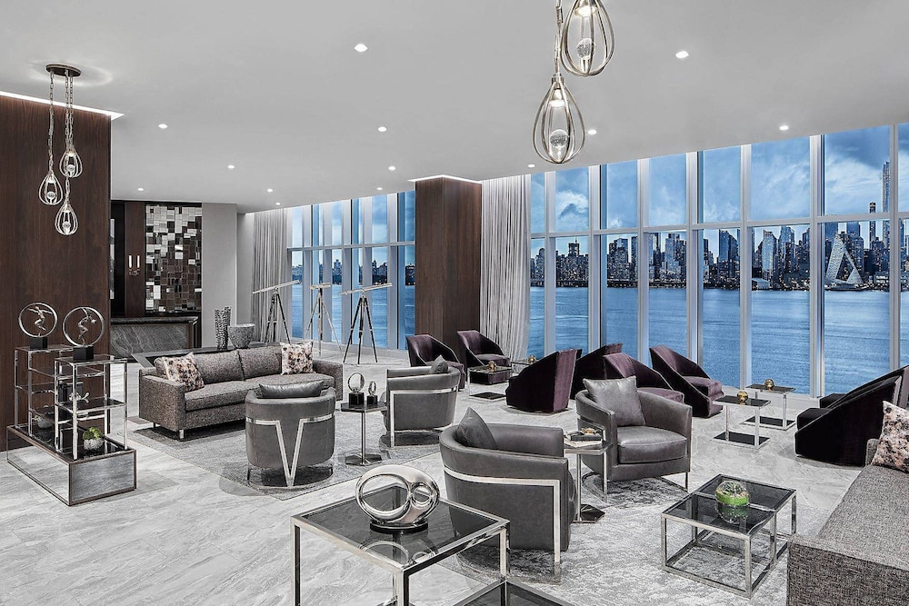 Envue Autograph Collection - photo 4