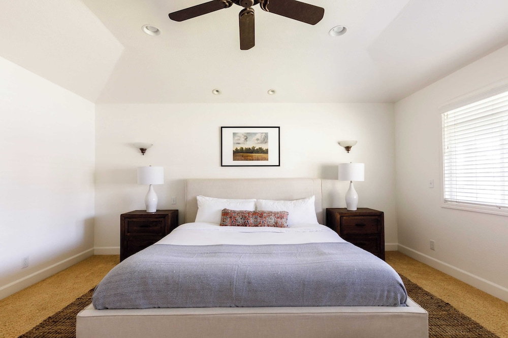 Cabernet By Avantstay Tranquil Sonoma Valley Oasis w Pool & Fire Pit - photo 2