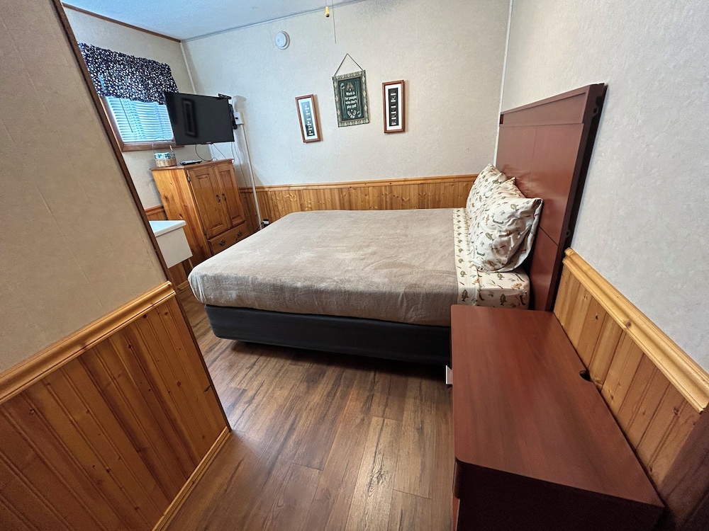 Hunter's Friend Resort - photo 30