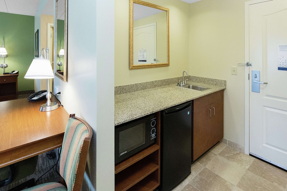 Hampton Inn & Suites Blairsville - photo 18