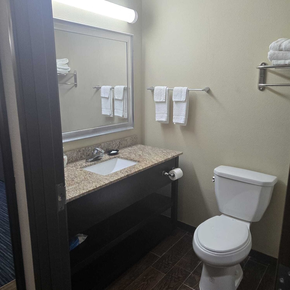 Karnes City Lodge By OYO Hwy 181 - photo 25