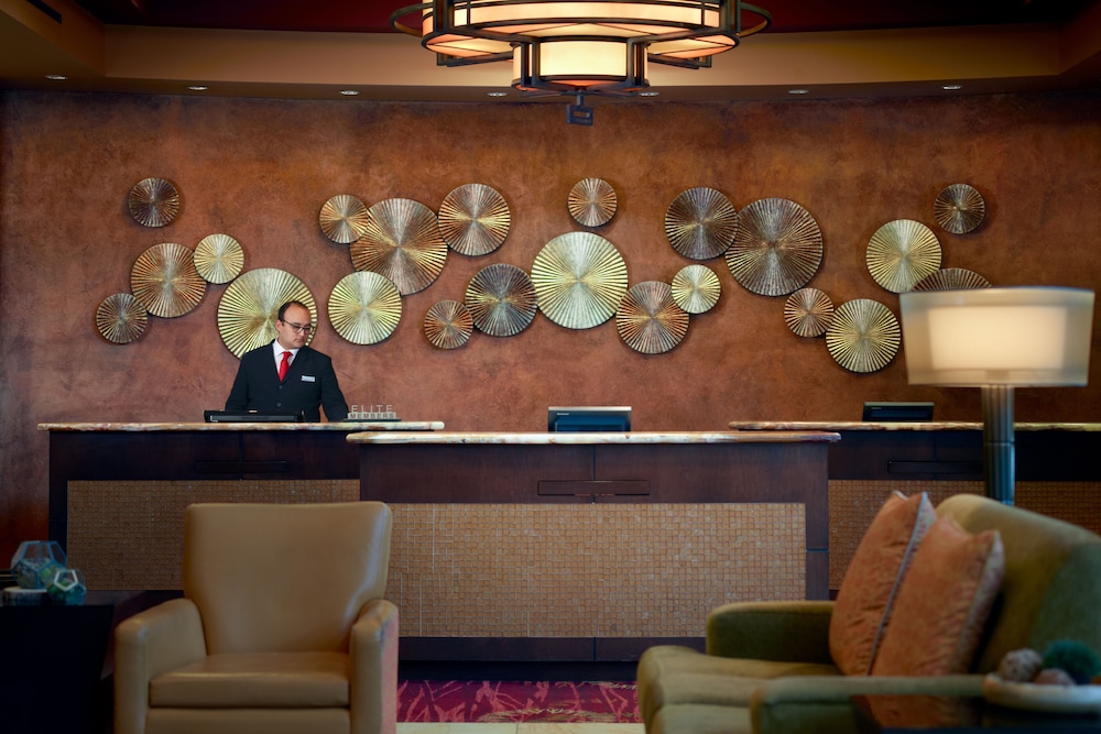 Bloomington Normal Marriott Hotel & Conference Center - photo 3