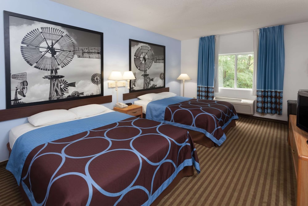 Super 8 by Wyndham Huntington - photo 6