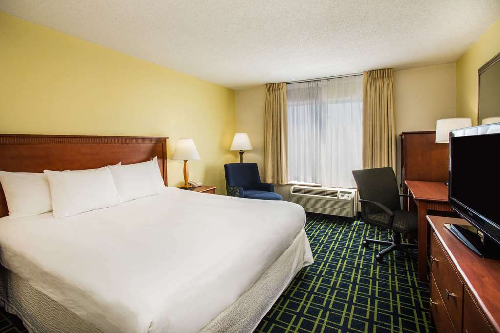 Days Inn by Wyndham Florence Near Civic Center - photo 14