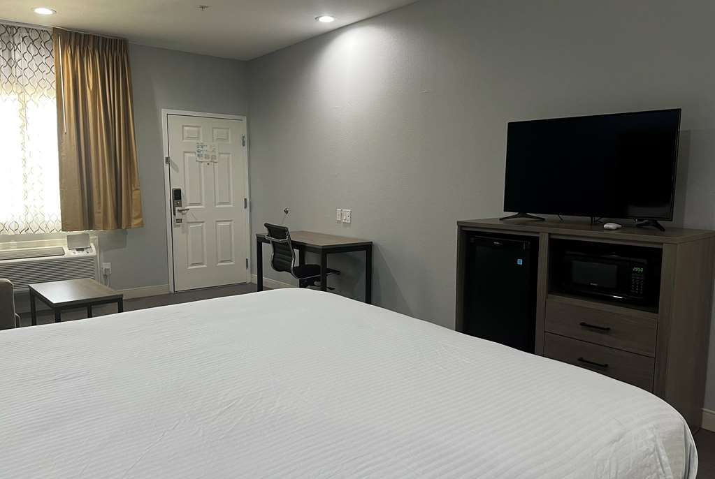 Baymont by Wyndham Freeport Texas - photo 28
