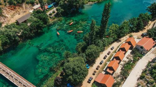 River huts Zrmanja — hotel in Obrovac
