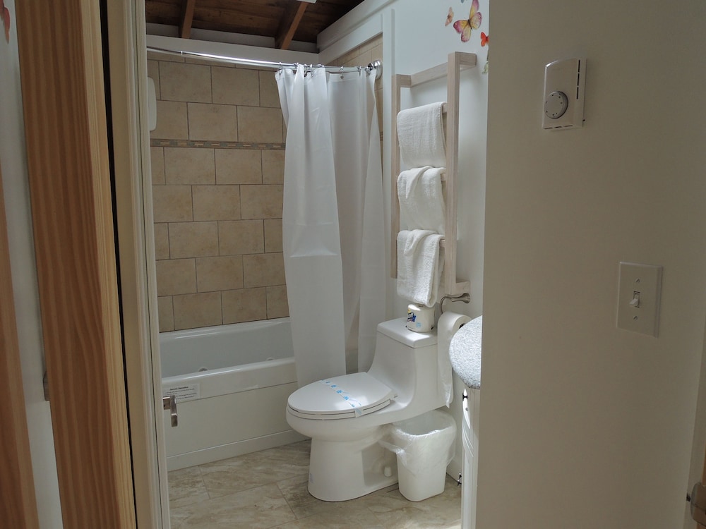 Shorelands Guest Resort and Cottages - photo 39