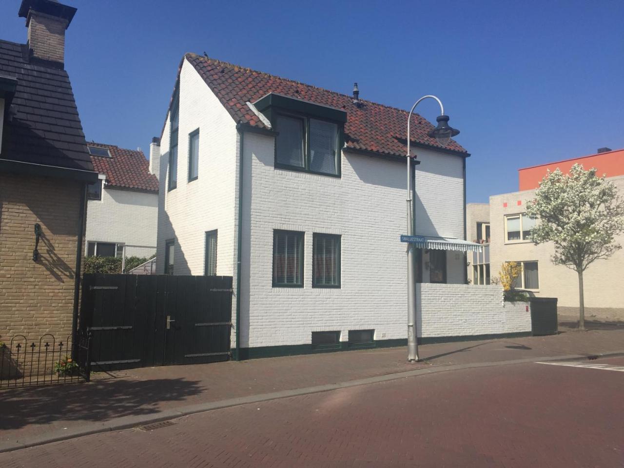 Appartement Lefferts — 4-Star Luxury Hotel in Zandvoort, Netherlands