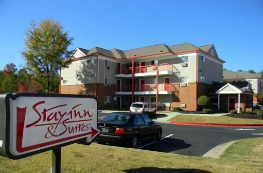 Stay Inn & Suites — hotel in Stockbridge