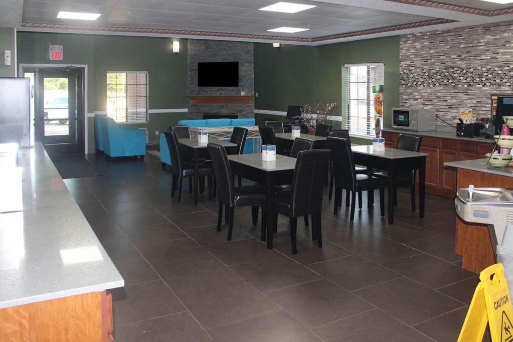 Quality Inn North Vernon near Hwy 50 - photo 31