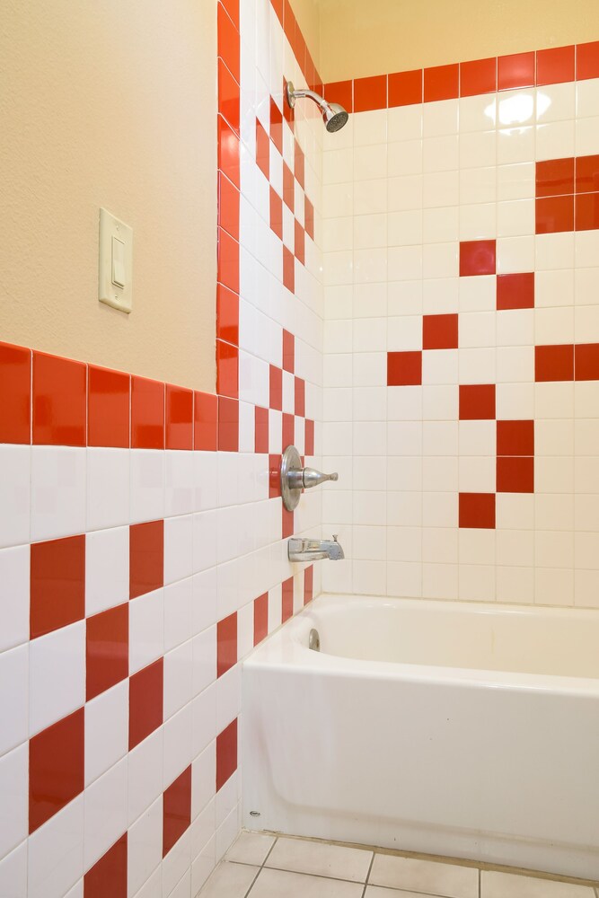 Covina Motel - photo 17