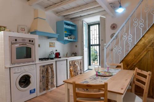 Ortigia 116 — 4-Star Luxury Hotel in Siracusa, Italy