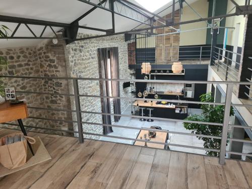 Grand Loft Avec Piscine Aux Portes Des Cevennes — Cendras