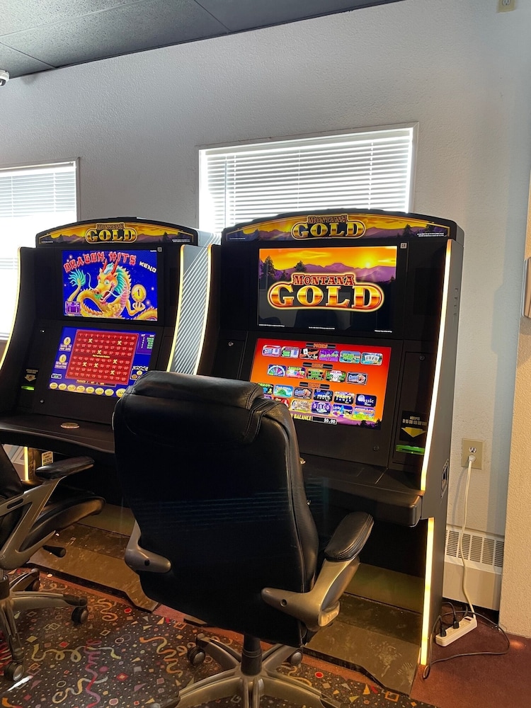 Yellowstone River Inn - photo 12