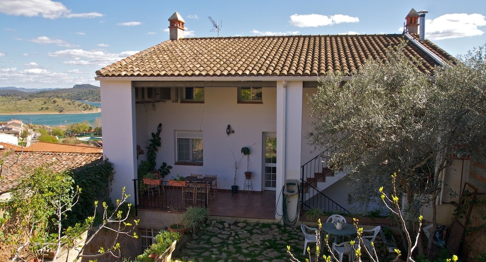 El Balcon De Alange Guesthouse 4948492 — Alange