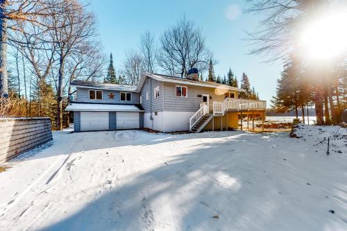 High Lake Hideaway - last minute hotel in Unknown City