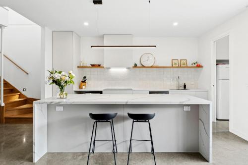 Lonnie in Point Lonsdale, Australia