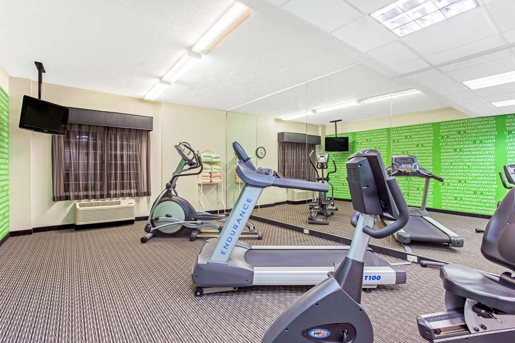 La Quinta Inn & Suites by Wyndham Birmingham Homewood - photo 8