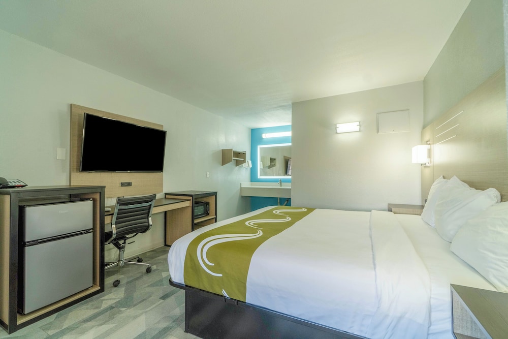 Pleasanton Executive Inn By OYO - photo 15
