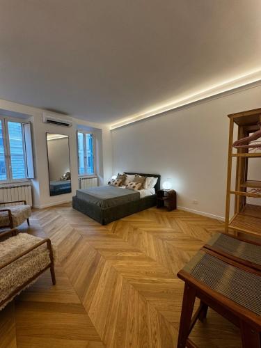 The Roman Retreat 2BDR Colosseum Monti district — 4-Star Luxury Hotel in Rome, Italy
