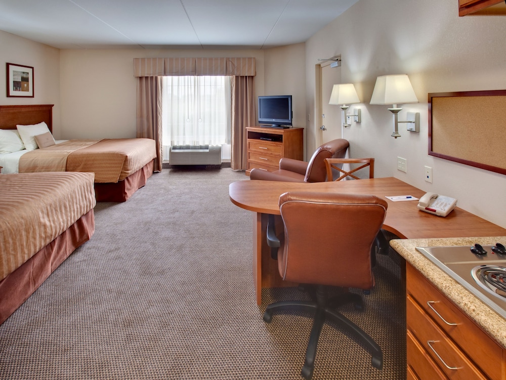 Candlewood Suites Omaha Airport an IHG Hotel - photo 3