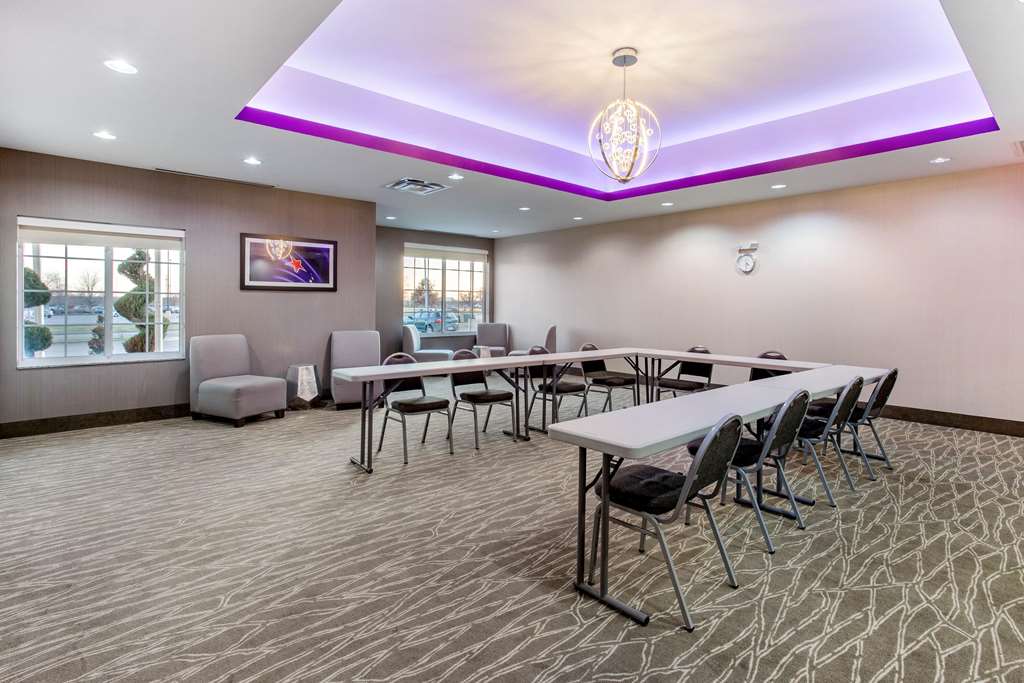 La Quinta Inn & Suites by Wyndham Springfield IL - photo 42