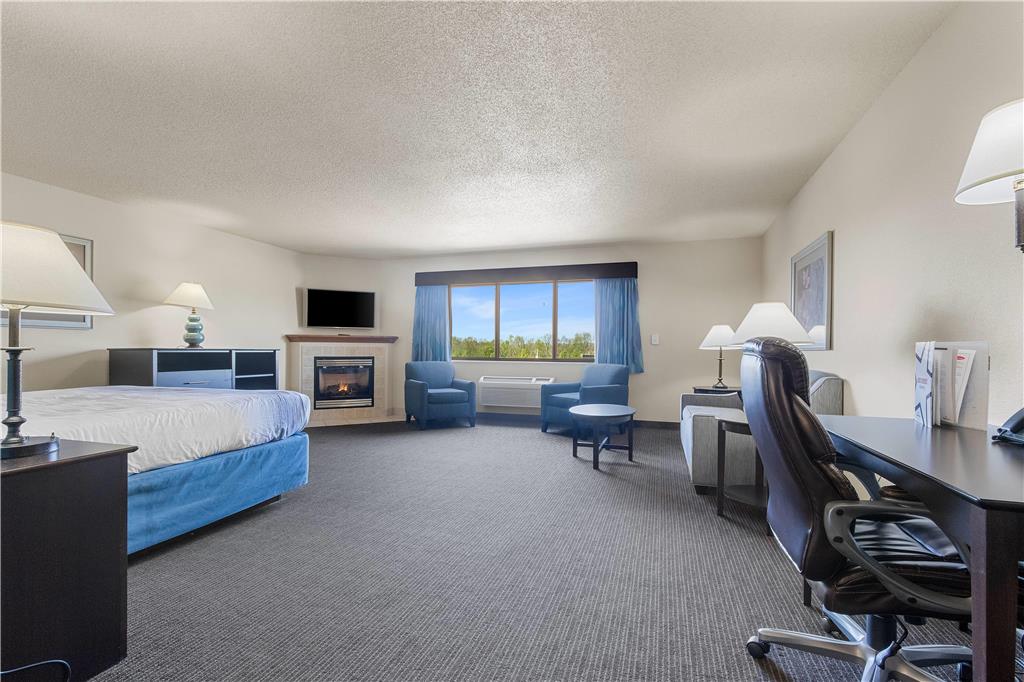 AmericInn by Wyndham Green Bay East - photo 54